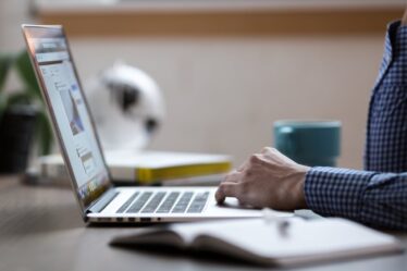 Internet światłowodowy dla studenta w Poznaniu – wygodne rozwiązanie na studia